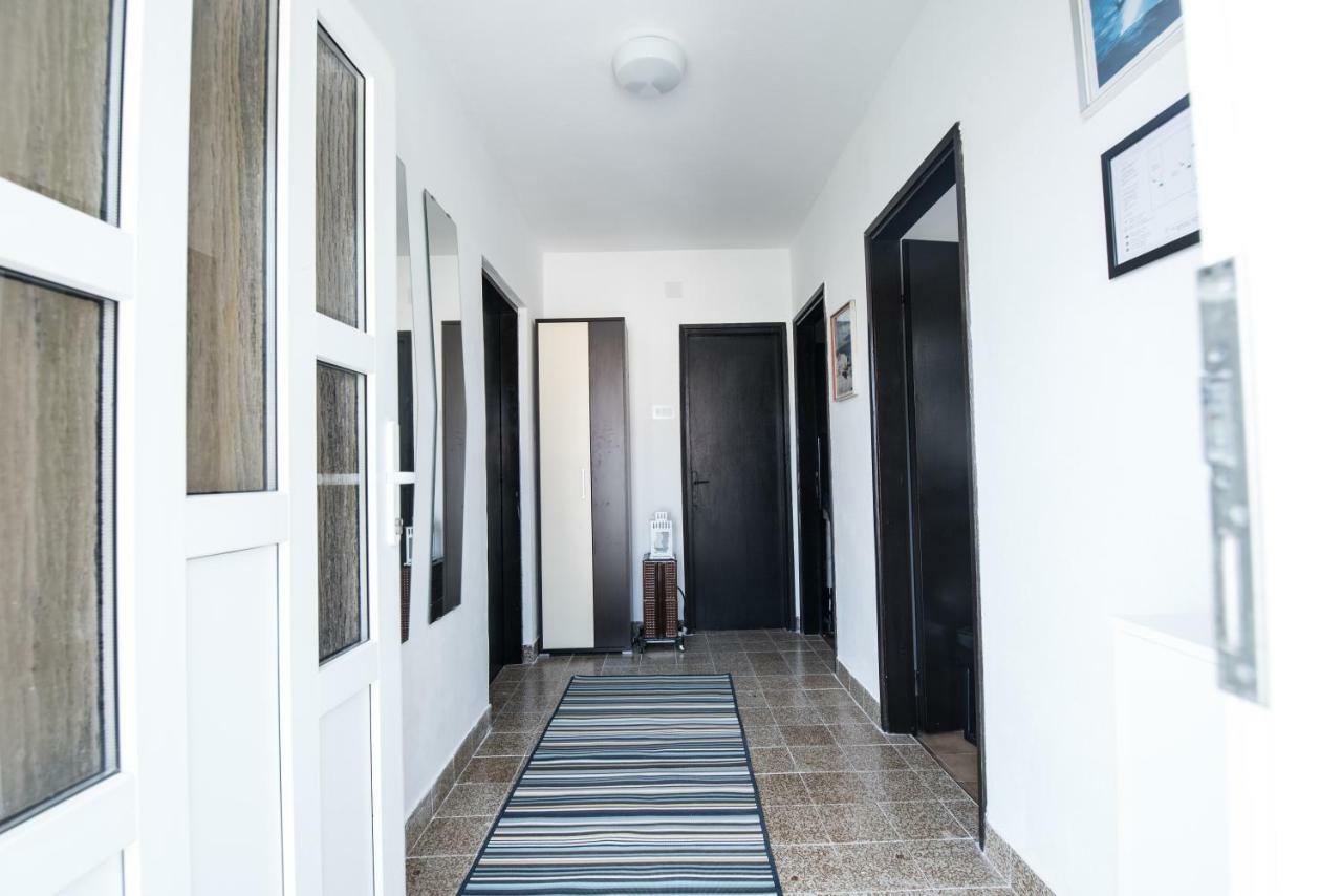 Ferienwohnung Cornus Vallis Krk Town Exterior foto